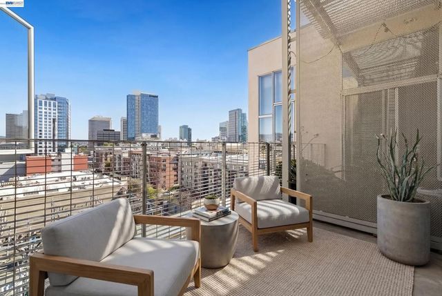 630 Thomas L Berkley Way 822, Oakland, CA 94612