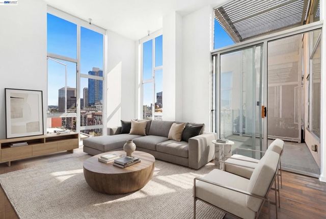 630 Thomas L Berkley Way 822, Oakland, CA 94612