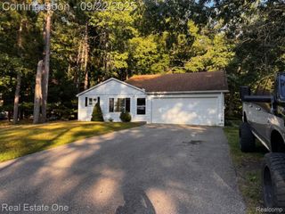 7948 E Cedar Lake Drive, Oscoda Charter Township, MI 48738
