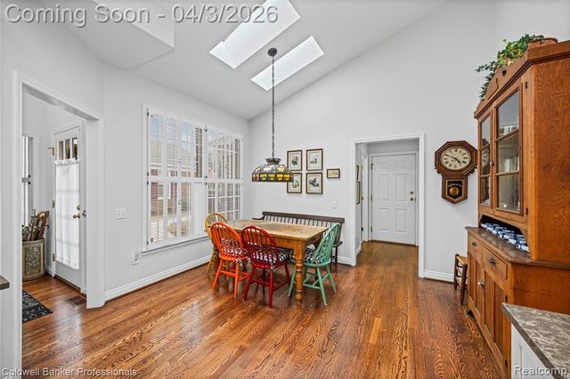 10002 Harbor Place Drive, Saint Clair Shores, MI 48080