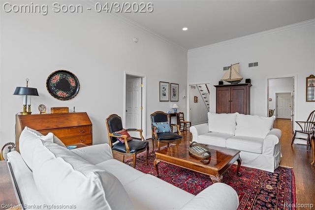 10002 Harbor Place Drive, Saint Clair Shores, MI 48080