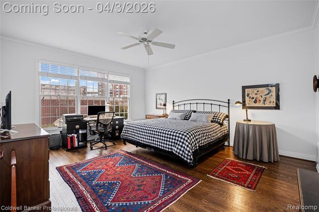 10002 Harbor Place Drive, Saint Clair Shores, MI 48080