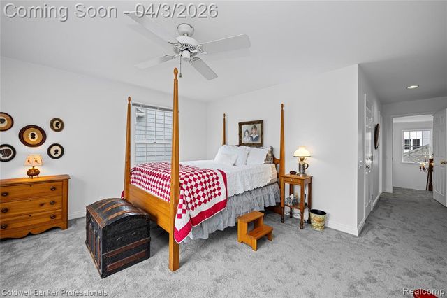 10002 Harbor Place Drive, Saint Clair Shores, MI 48080