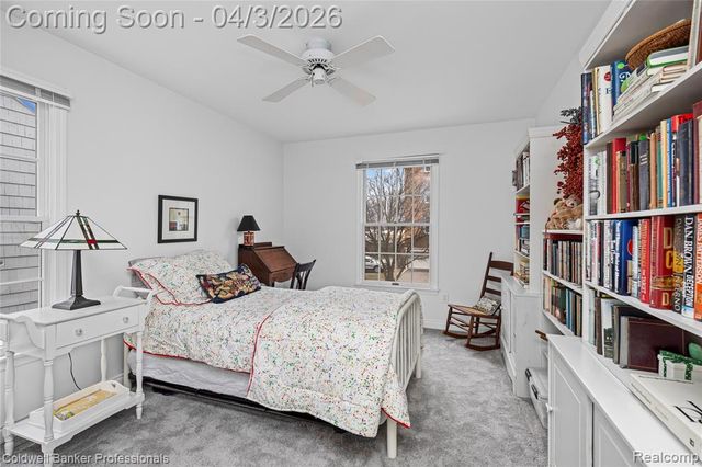 10002 Harbor Place Drive, Saint Clair Shores, MI 48080