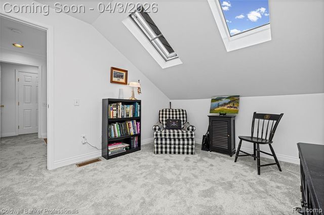 10002 Harbor Place Drive, Saint Clair Shores, MI 48080