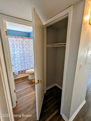 3523 Georgetown Pl, Louisville, KY 40215