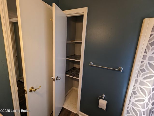 3523 Georgetown Pl, Louisville, KY 40215