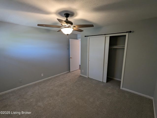 3523 Georgetown Pl, Louisville, KY 40215