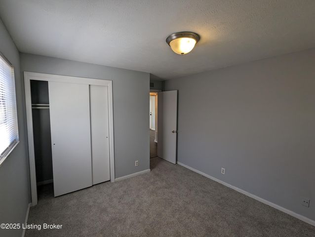 3523 Georgetown Pl, Louisville, KY 40215