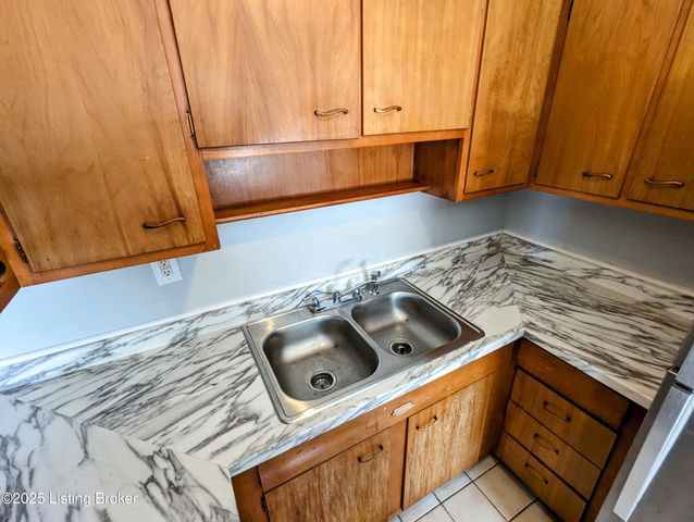 3523 Georgetown Pl, Louisville, KY 40215