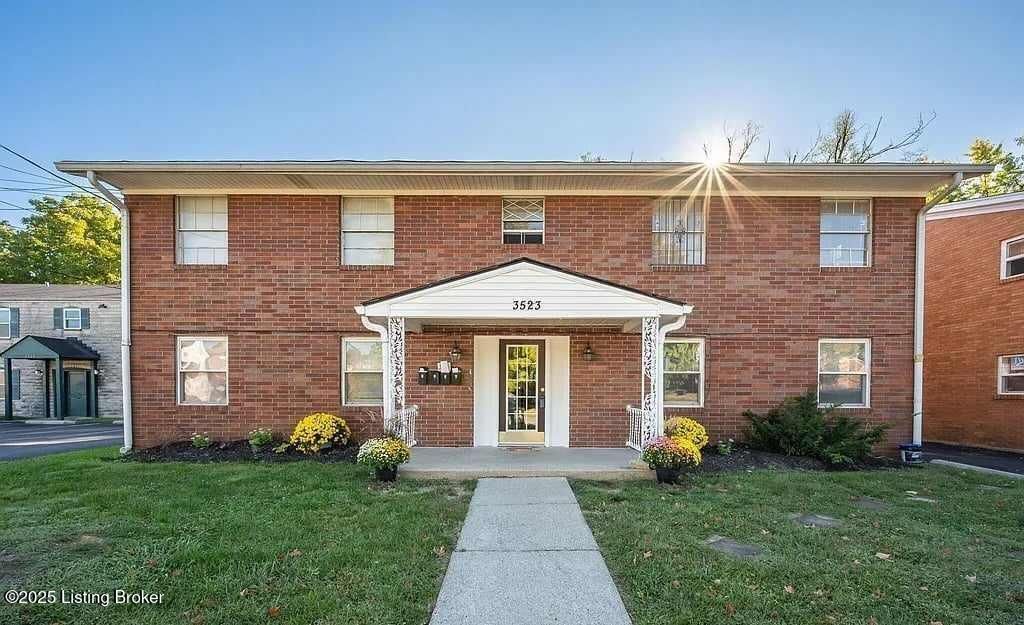 3523 Georgetown Pl, Louisville, KY 40215