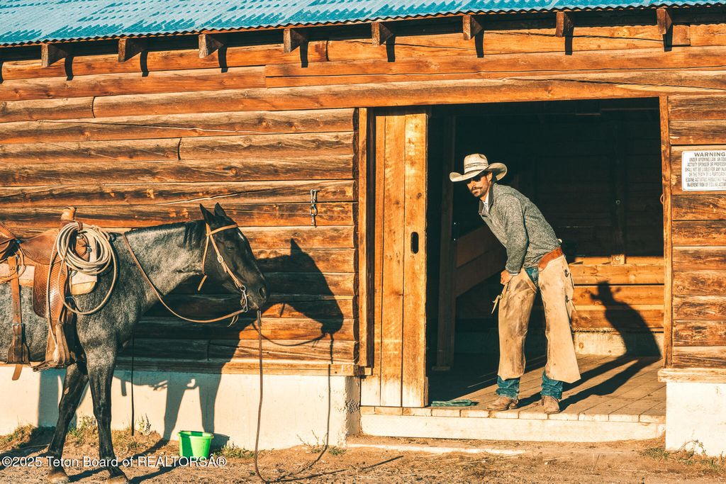 491 STATE HWY 354, Daniel, WY 83115 photo 4