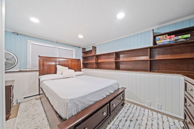 29 Hillcrest Ave, Brockton, MA 02301