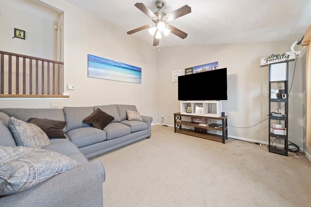 29 Hillcrest Ave, Brockton, MA 02301