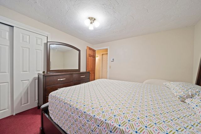 29 Hillcrest Ave, Brockton, MA 02301