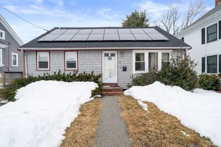 29 Hillcrest Ave, Brockton, MA 02301