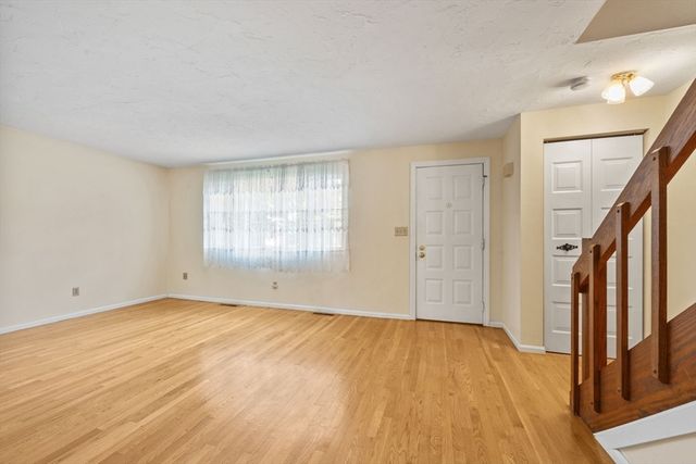 399 Pond St B8, Braintree, MA 02184