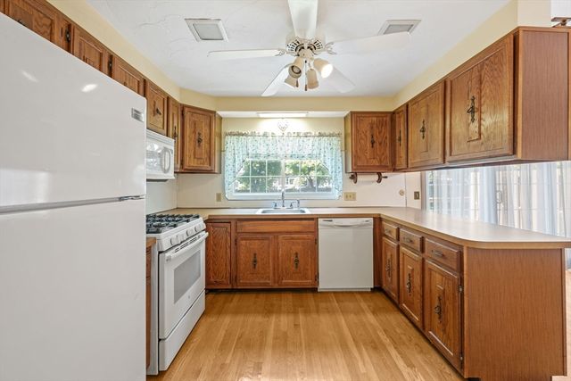 399 Pond St B8, Braintree, MA 02184