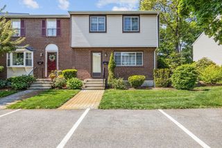 399 Pond St B8, Braintree, MA 02184