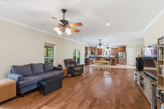 985 Furnace Hollow Road, Dickson, TN 37055