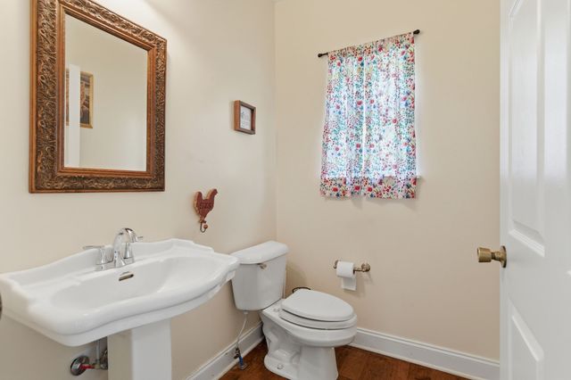 985 Furnace Hollow Road, Dickson, TN 37055