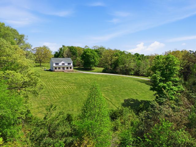 985 Furnace Hollow Road, Dickson, TN 37055