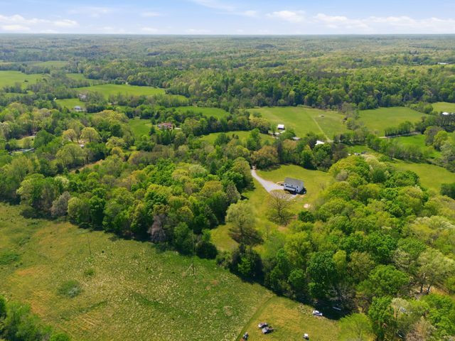 985 Furnace Hollow Road, Dickson, TN 37055