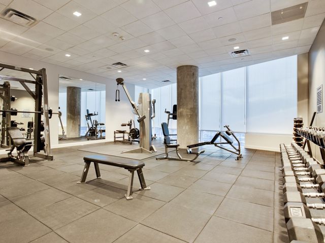 2430 Victory Park Lane 2301, Dallas, TX 75219