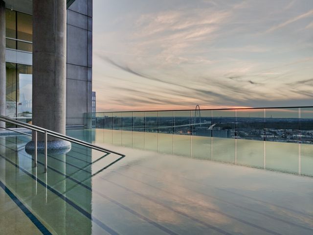 2430 Victory Park Lane 2301, Dallas, TX 75219