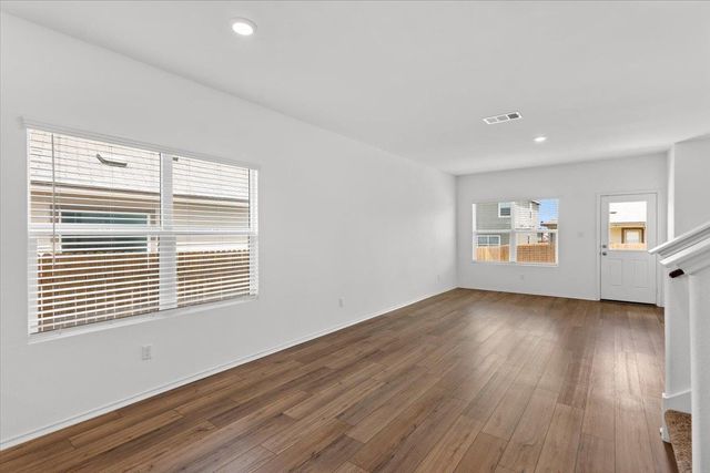 448 Perfect World LOOP, Jarrell, TX 76537