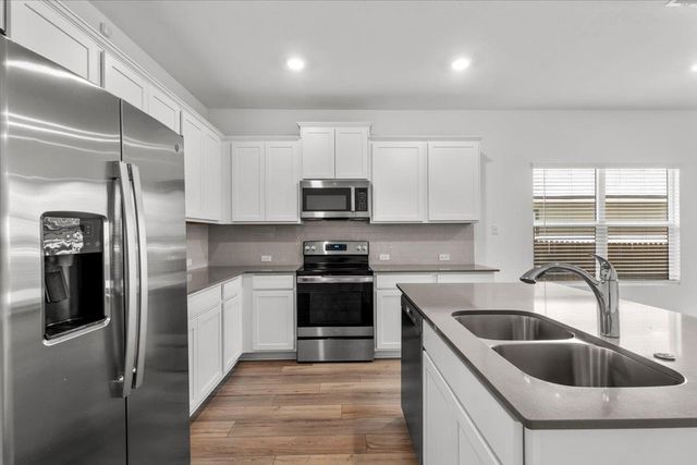 448 Perfect World LOOP, Jarrell, TX 76537
