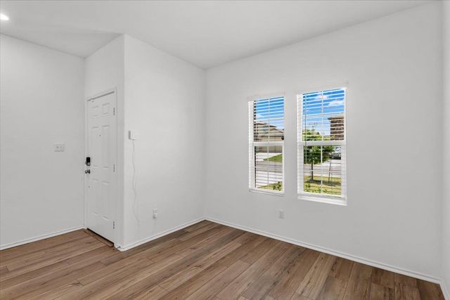 448 Perfect World LOOP, Jarrell, TX 76537