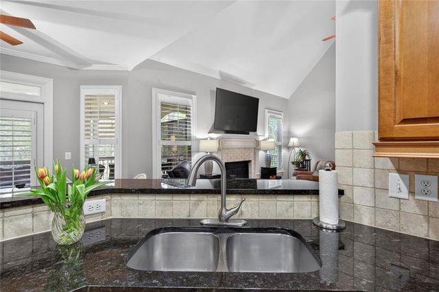 129 Dorchester Way, Villa Rica, GA 30180