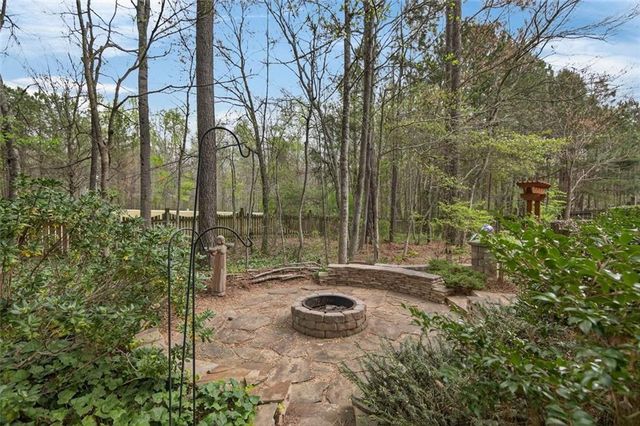 129 Dorchester Way, Villa Rica, GA 30180