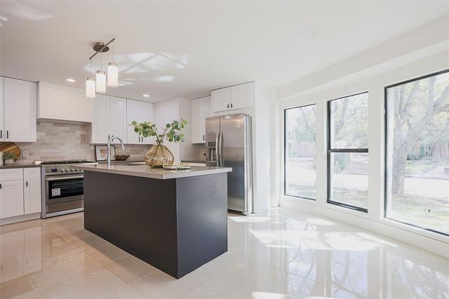 5614 Indian Circle, Houston, TX 77056