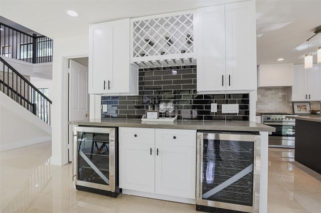 5614 Indian Circle, Houston, TX 77056