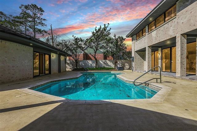 5614 Indian Circle, Houston, TX 77056