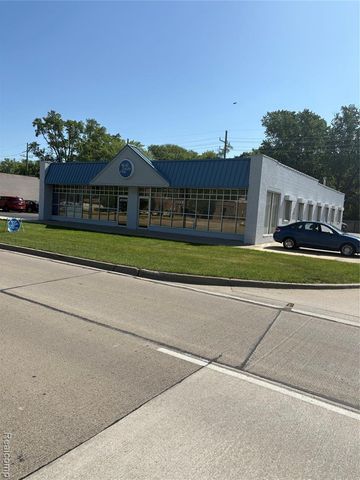 27320 Harper Avenue, Saint Clair Shores, MI 48081