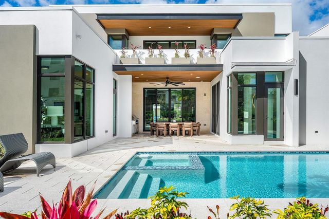 16725 Mosaic Place, Delray Beach, FL 33446