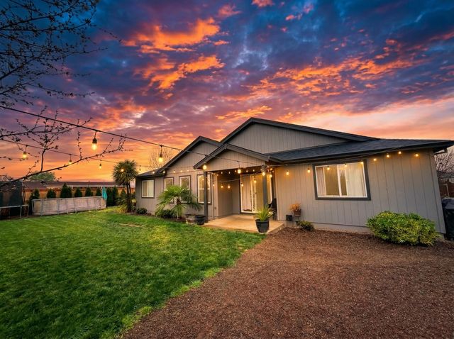 7908 Timberline Road, White City, OR 97503