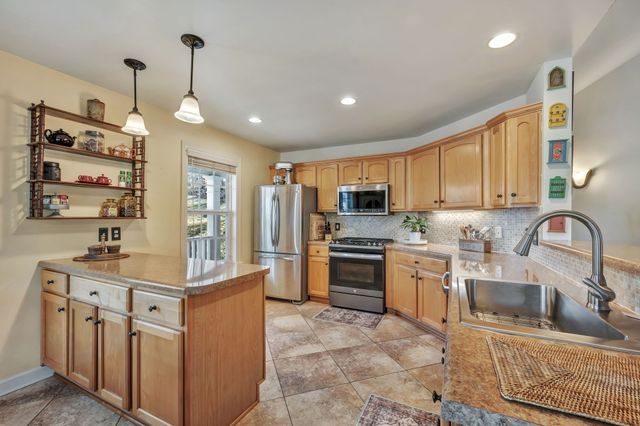 1107 Patterson Dr, Kingston Springs, TN 37082