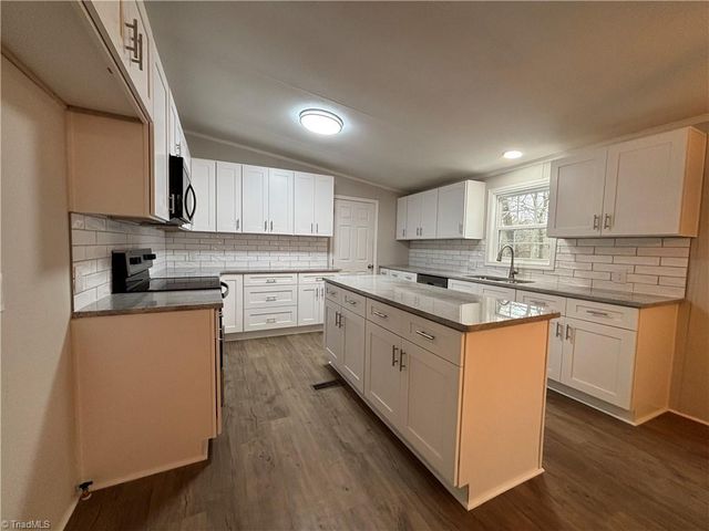 6260 Nc Highway 801, Mocksville, NC 27028