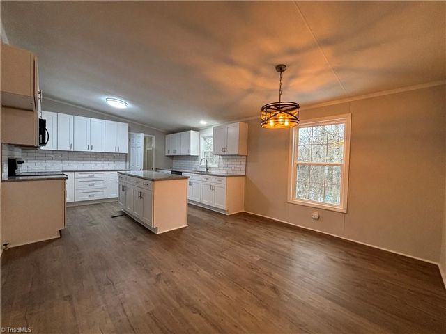 6260 Nc Highway 801, Mocksville, NC 27028