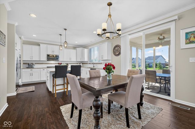11137 Glen Avon Way, Zionsville, IN 46077