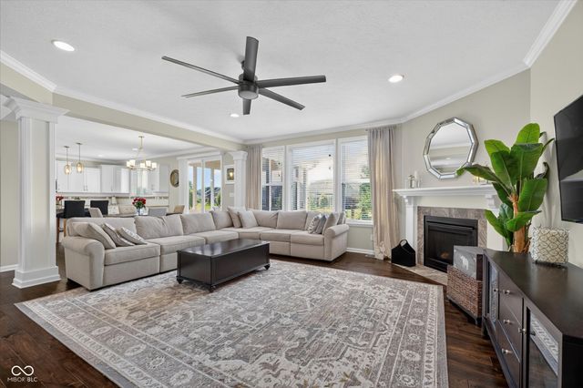11137 Glen Avon Way, Zionsville, IN 46077