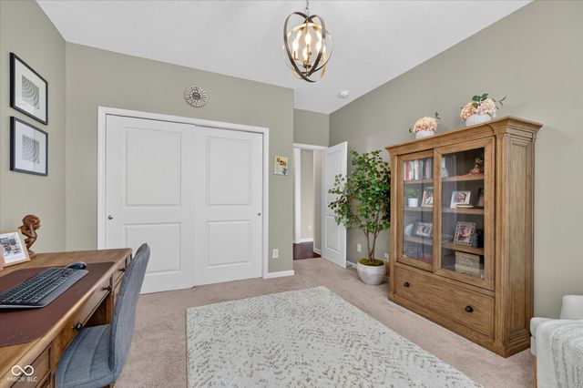 11137 Glen Avon Way, Zionsville, IN 46077