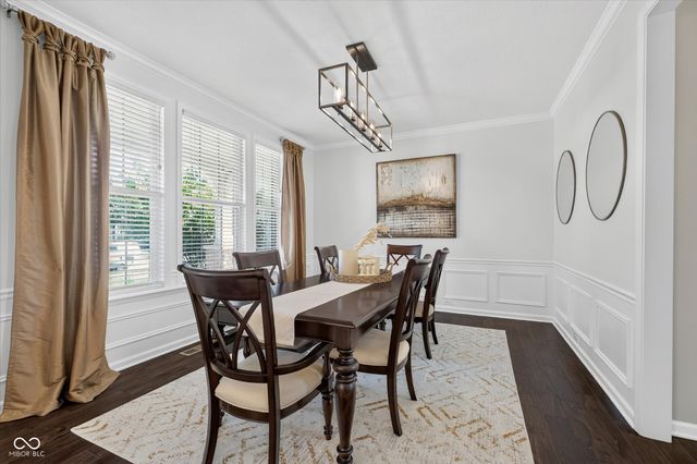 11137 Glen Avon Way, Zionsville, IN 46077