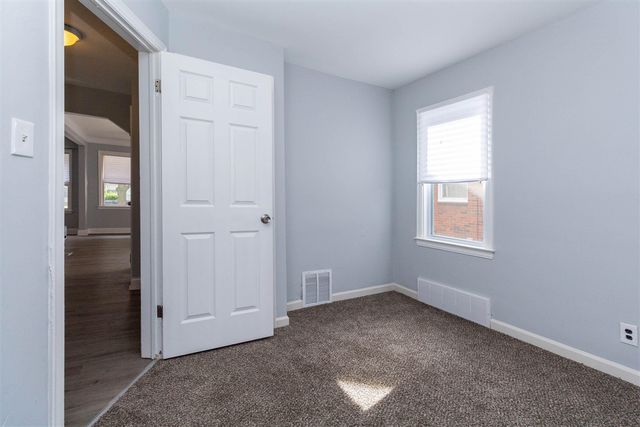 20569 Biltmore Street, Detroit, MI 48235