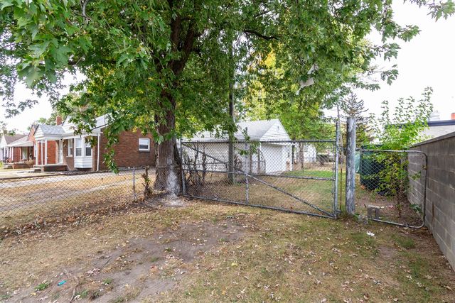 20569 Biltmore Street, Detroit, MI 48235