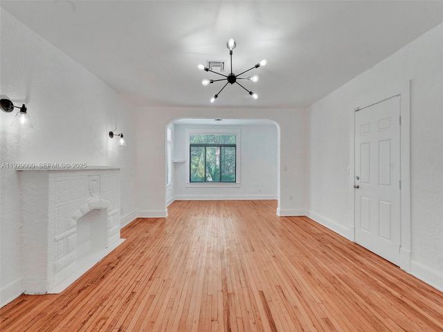 1656 Polk St 9, Hollywood, FL 33020